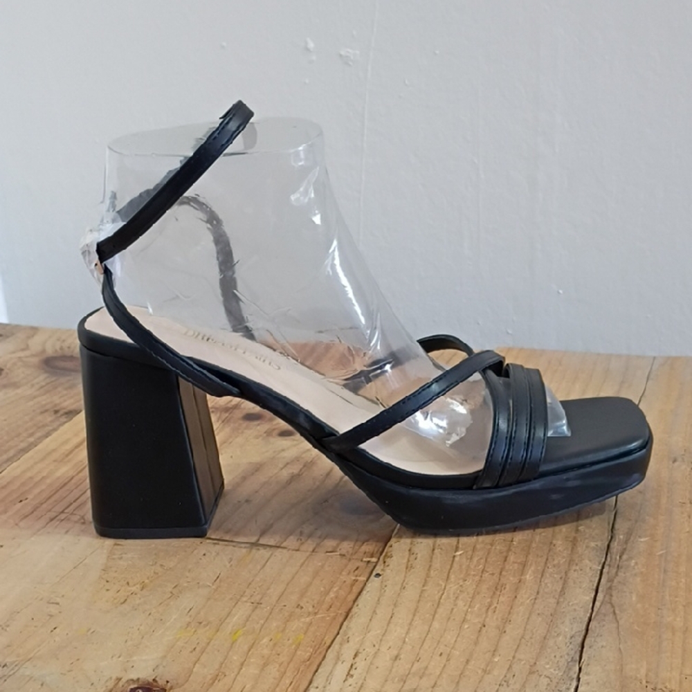 Dream Pairs Black Strappy Platform Chunky Heel Square Toe Ankle Wrap Shoe 10 NWT